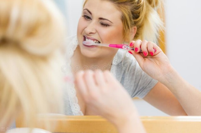 小孩子牙龈长脓包要做根管治疗吗,根管治疗两年后牙龈长脓包怎么办