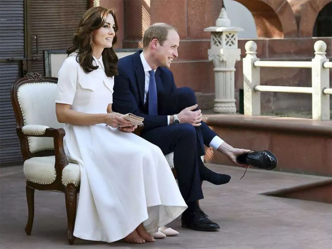 凯特没创意效仿梅根穿全套驼色,凯特和梅根哪个好穿