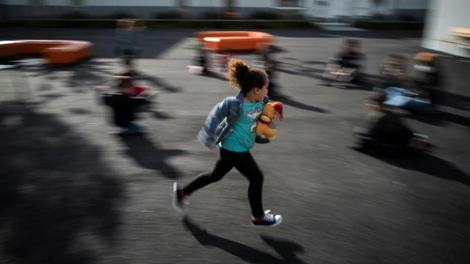 脚趾头过敏红肿起小水泡多久能好,脚趾水痘