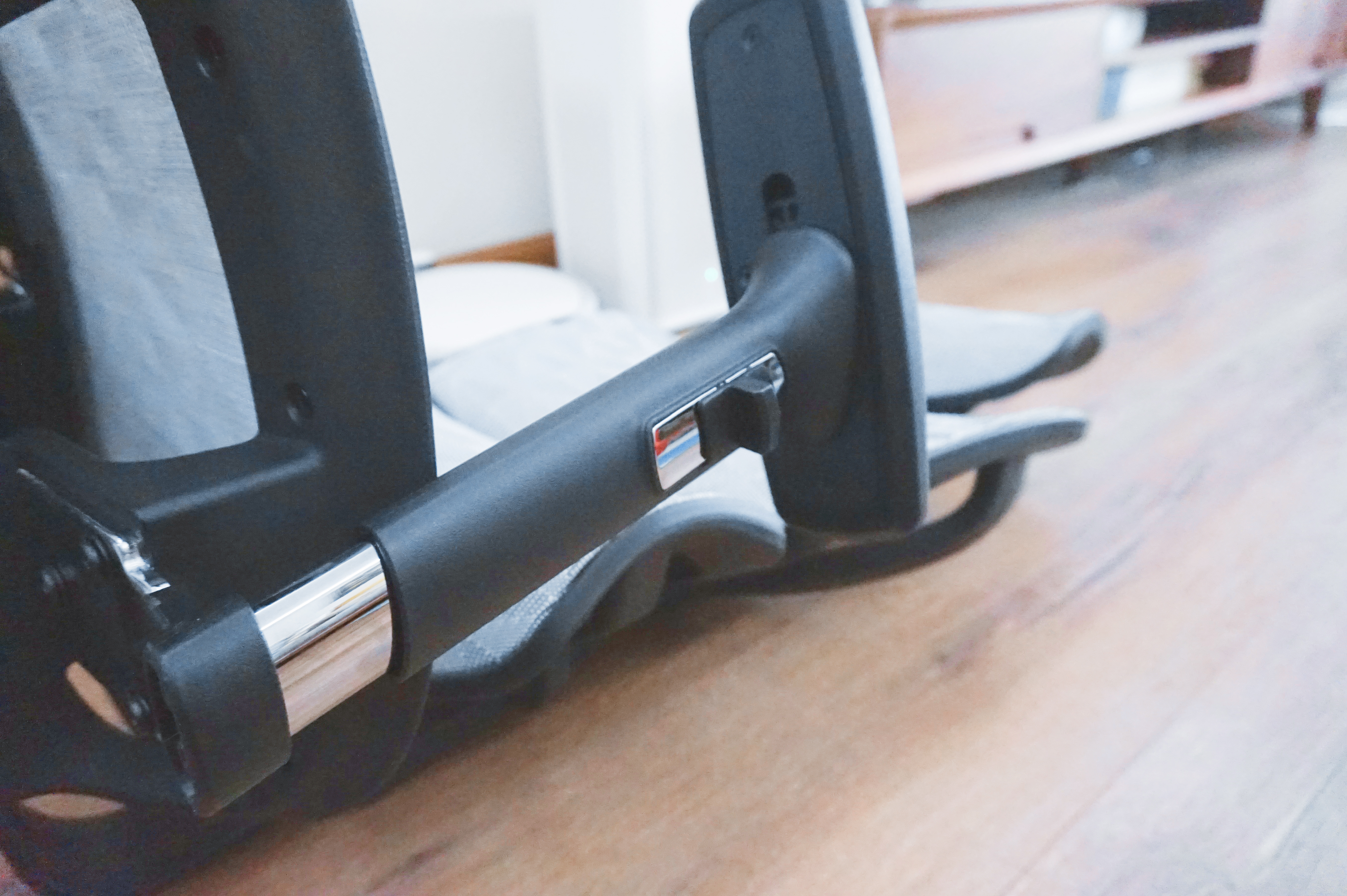 看了老罗推荐的人体工学椅我买了它——达宝利D1人体工学椅评测