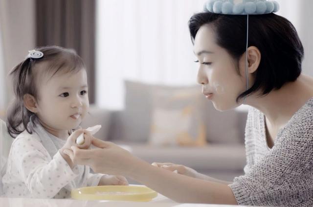 女人生完孩子为什么有臭味,生完孩子闻不到味道是怎么回事呢