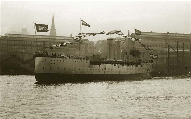 小舰大炮，新型巡洋舰的探路者，日本夕张号巡洋舰