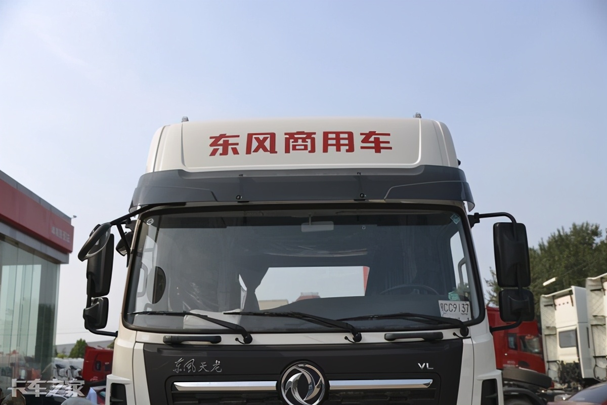 340马力配10挡箱，中短途运输利器，详解东风天龙4x2重卡