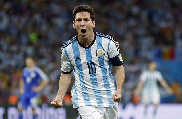 当今收入最多10大的足球运动员,足球运动员为什么收入那么高了