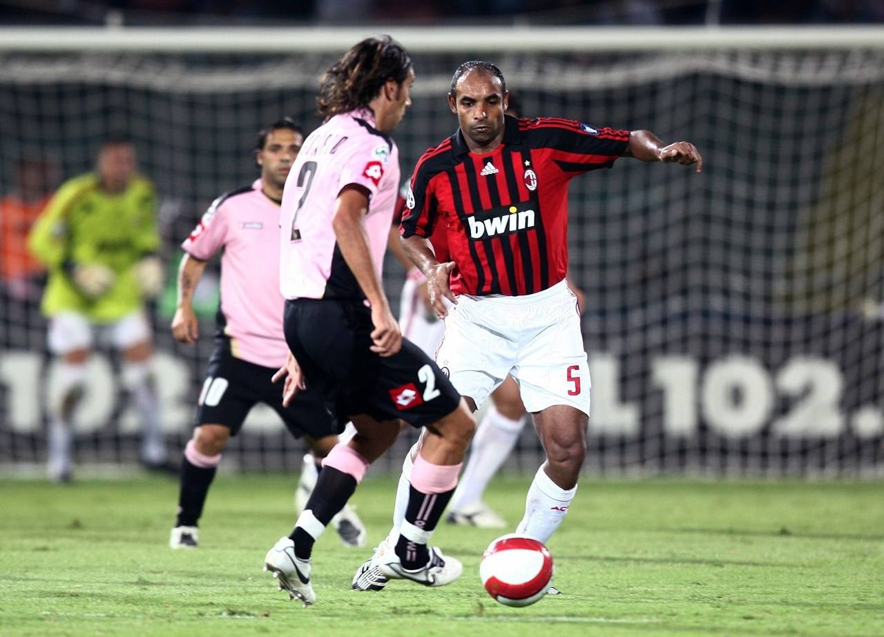 閭ｄ簺瀹炲姏琚綆浼扮殑nba鐞冩槦,瀹炲姏寰堝己鍗磋鍩嬫病鐨刵ba鐞冨憳