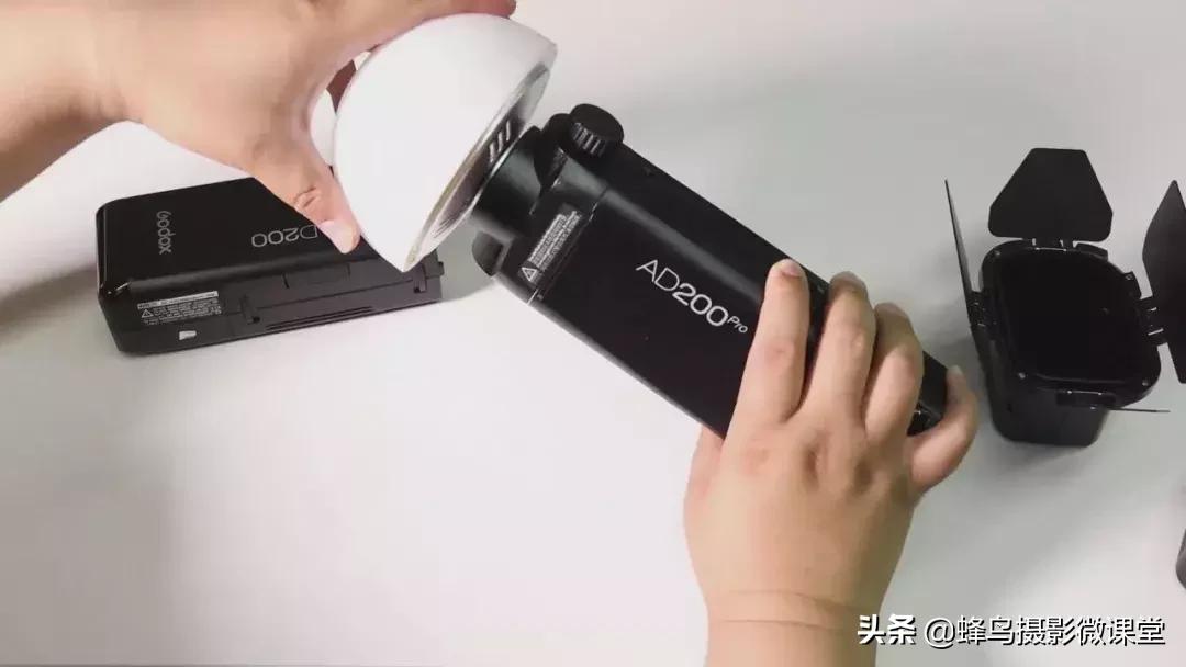 神牛ad200pro测评,ad200pro和神牛v1哪个好