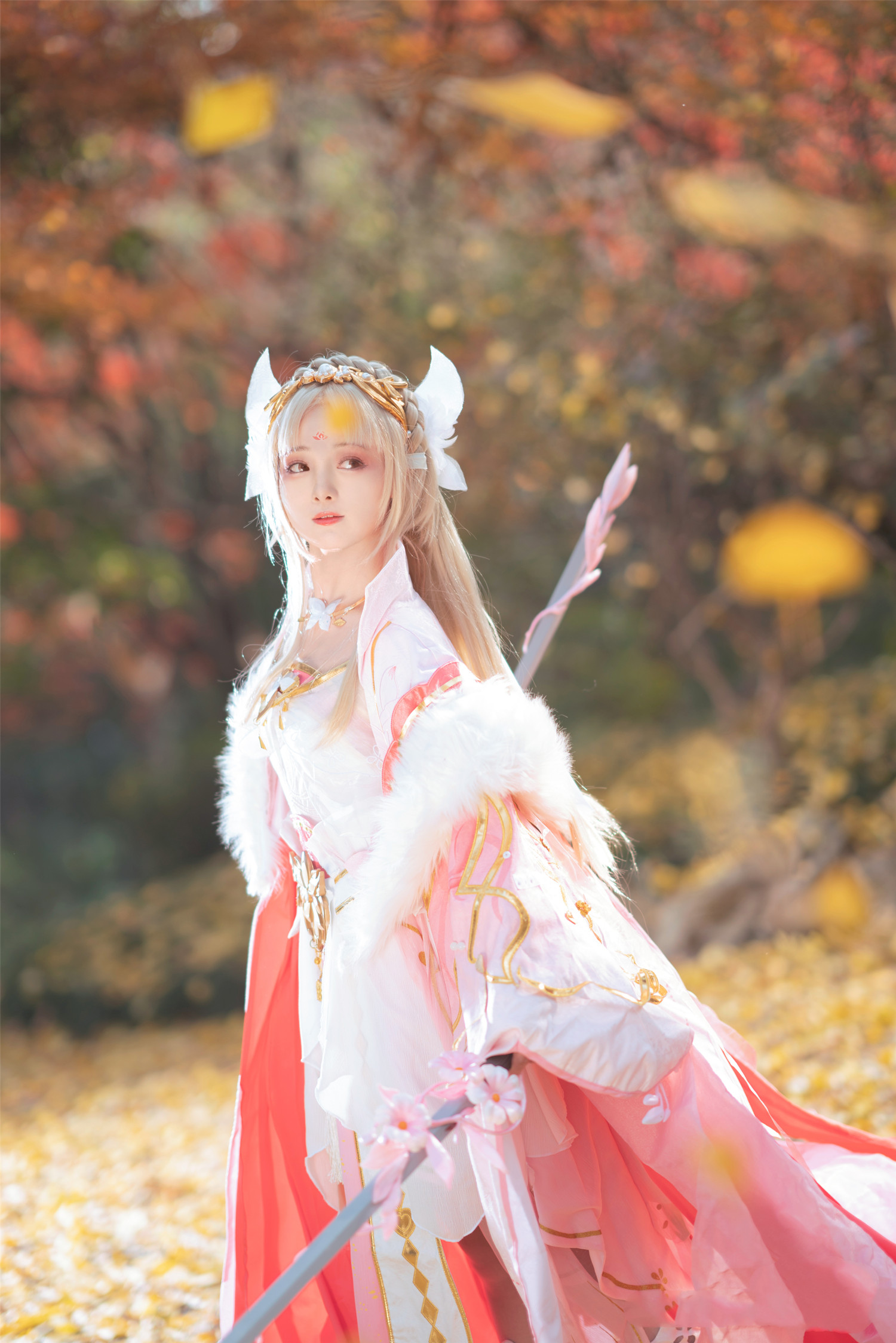 剑网3cosplay明教异域风,剑网3红衣教探雪cosplay