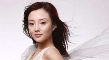 张柏芝和林允儿合照,张柏芝秒变装