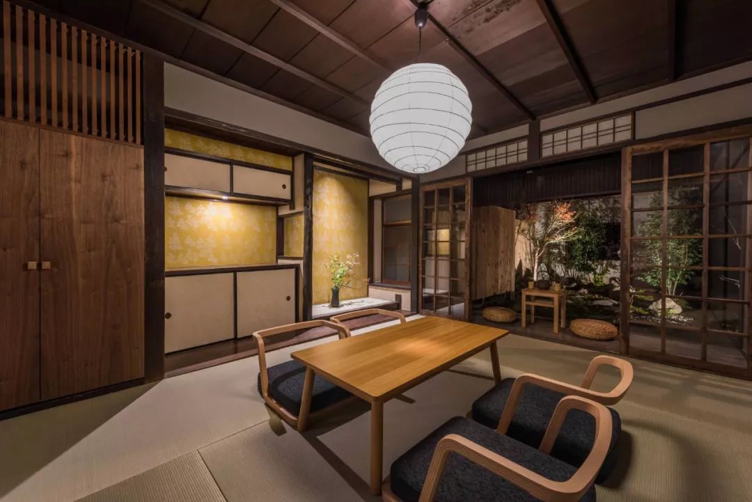 英语不好的遇到外国服务生,英语差不会开口说