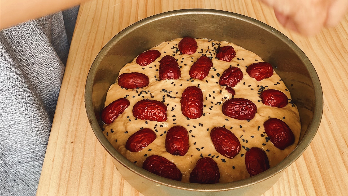 玉米发糕怎么做才不会有酸味,发糕发酵过头有酸味还能吃吗