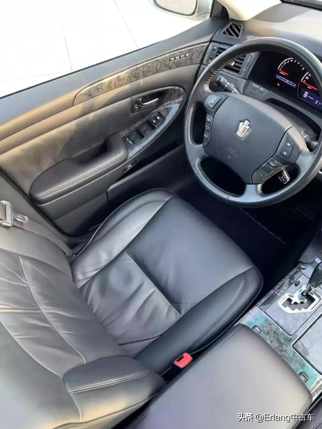 情怀皇冠最经典的12代,全新十六代丰田皇冠