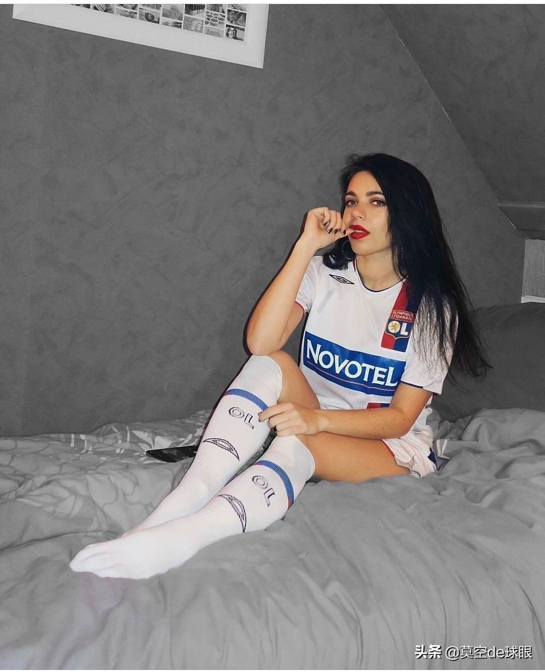 热爱足球的姐妹们最帅气,迟到的说一声,祝所有女球迷节日快乐!