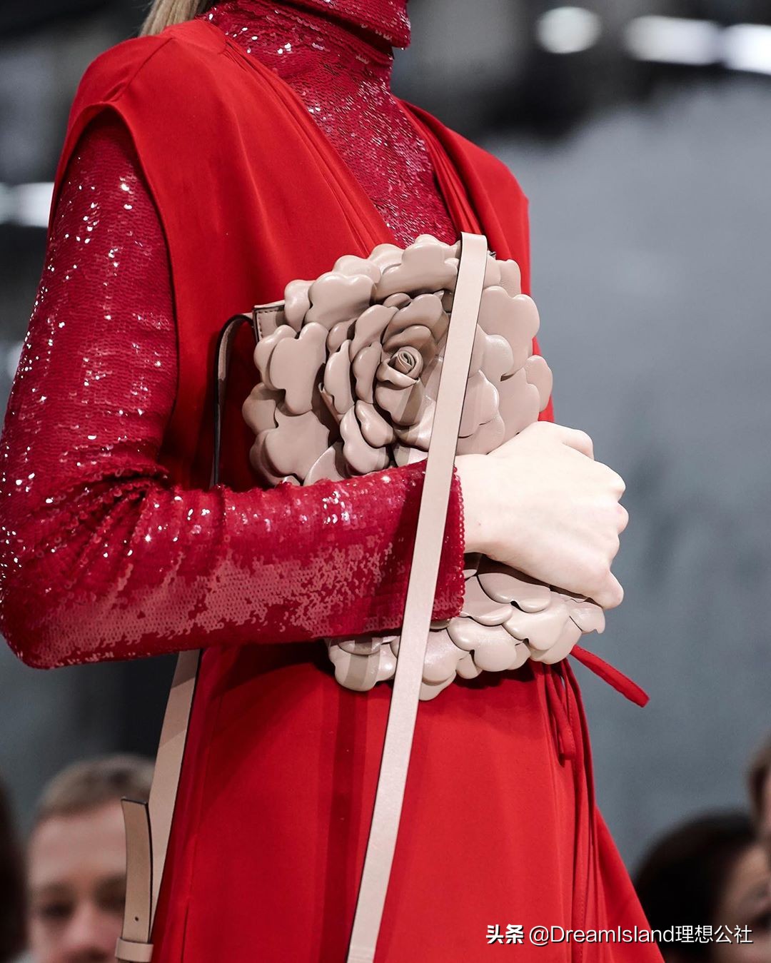 valentino鳄鱼皮女士包,valentino蝴蝶结包包