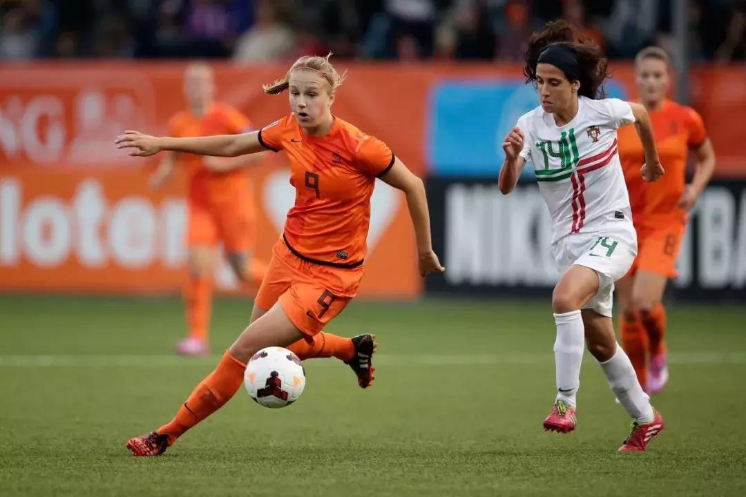 荷兰前锋范佩西2024,范佩西时期荷兰阵容