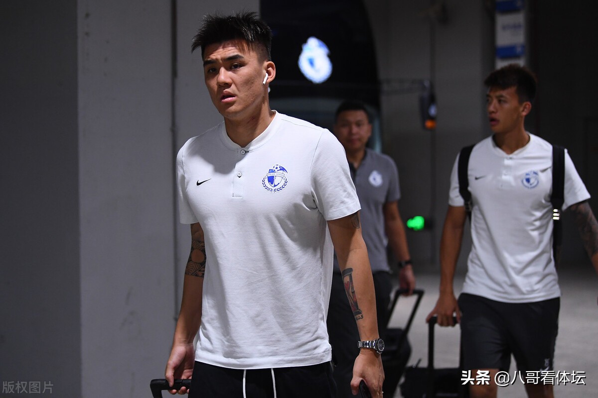 中超亿元先生一年无球可踢，2021仍未找到下家，熬完合同退役