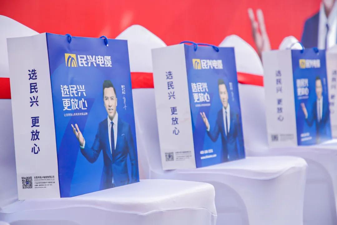 甄子丹代言福万通管道,甄子丹代言的传奇怎么玩