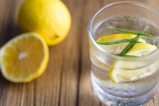 孕期常吃这三种食物生出的宝宝,怀孕后期吃哪些蔬菜水果最有营养