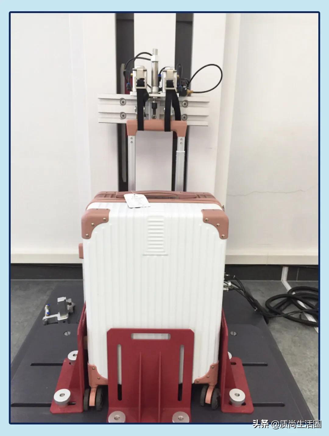 行李箱测评丨网易X选拉杆易卡阻，109元的喜朗顿侧提把不耐用