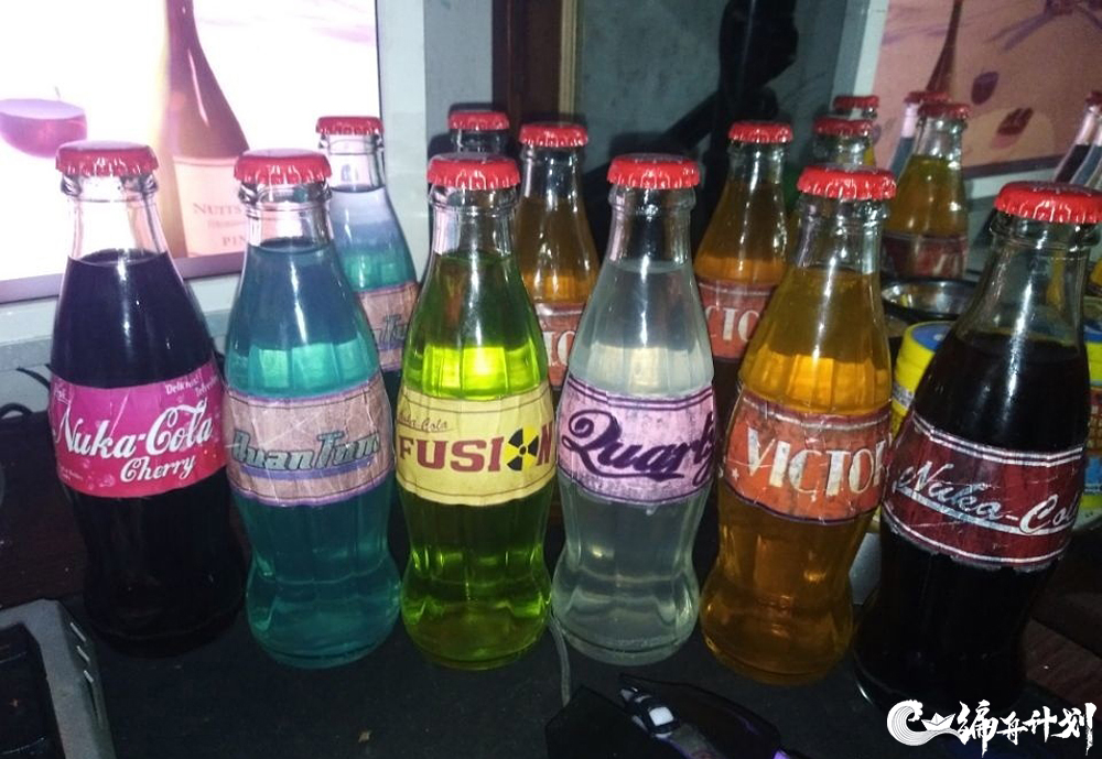 从激光枪到核子可乐，这群玩家在现实中还原了游戏大作《辐射》