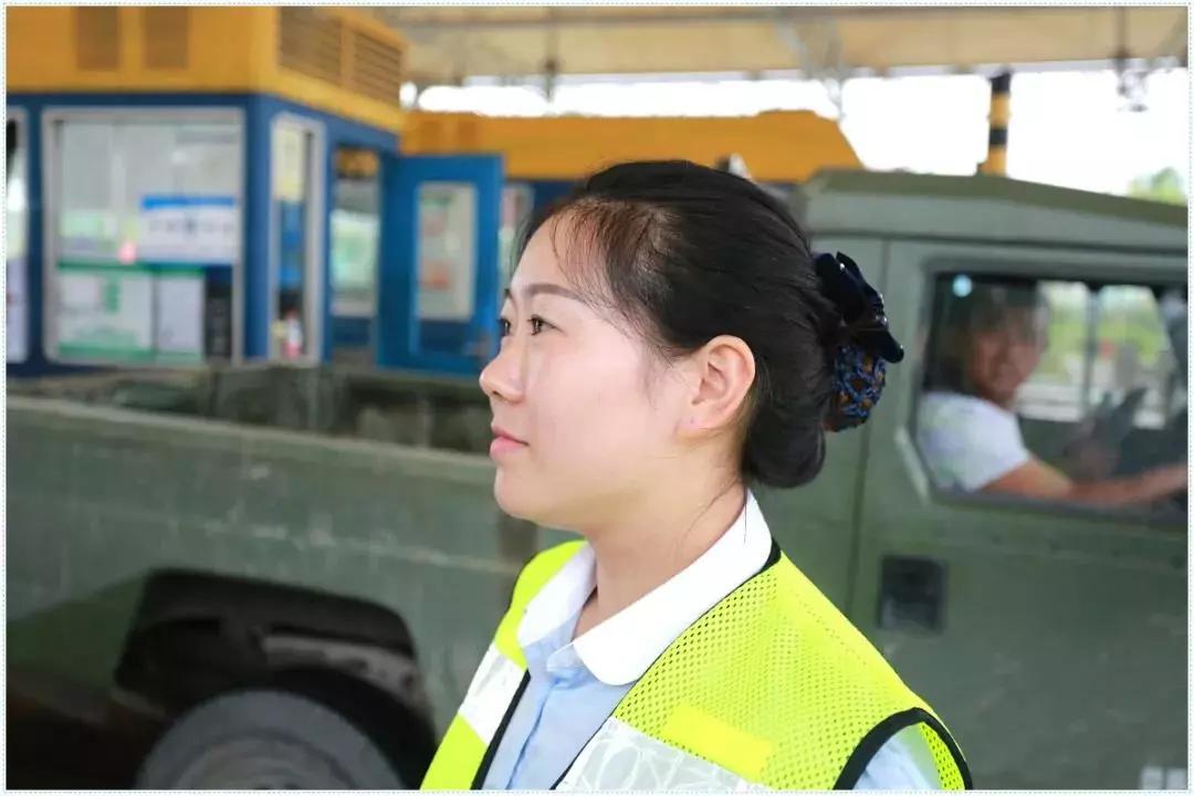 暴雨吊桥救人,暴雨救援桥