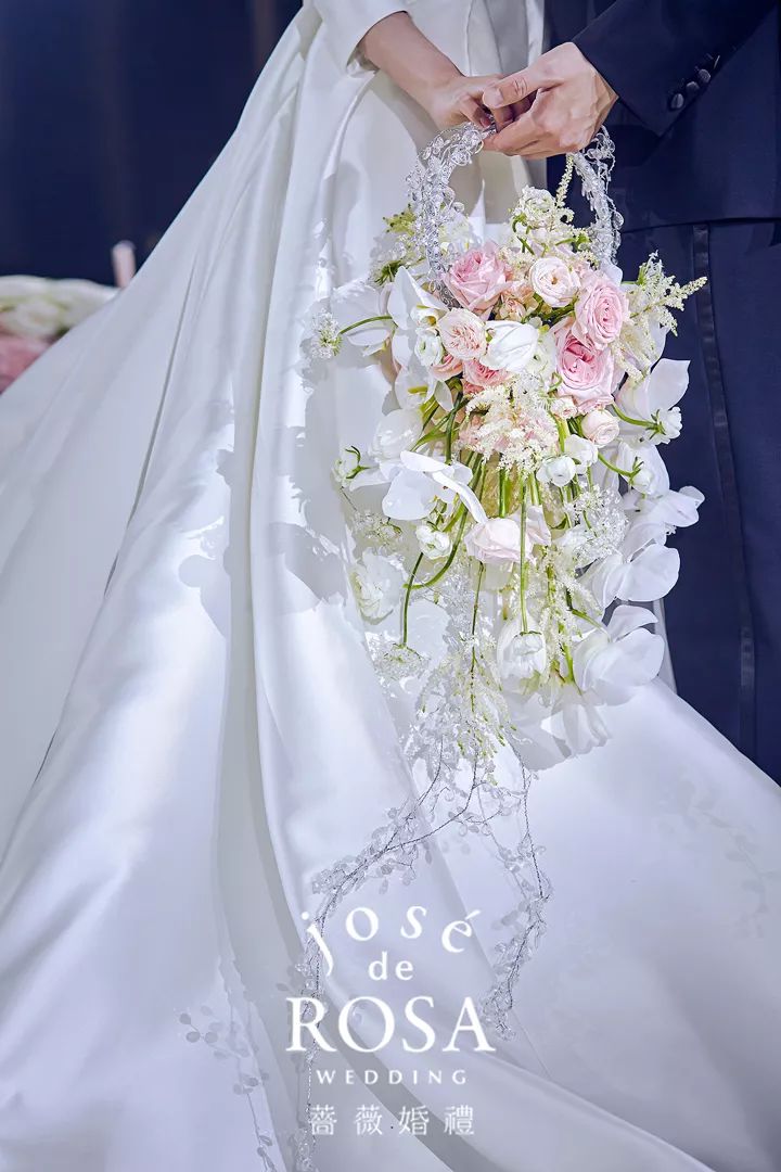 为什么婚礼延期很麻烦,婚礼延期但是仪式不延期怎么办