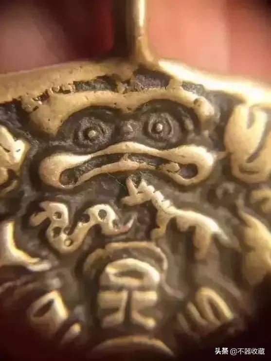 朱砂九宫八卦牌到底是什么,九宫八卦牌背后的字的意义