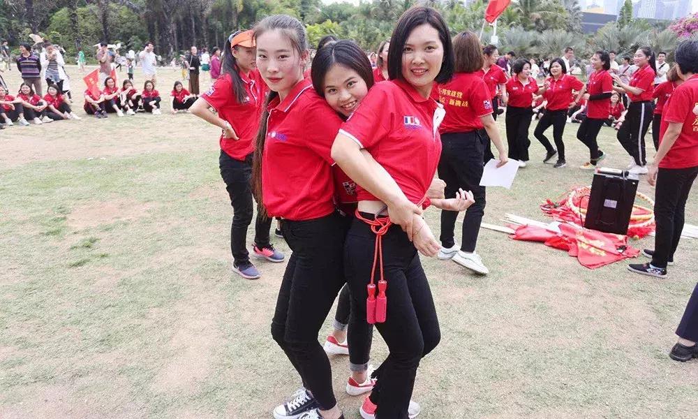 巨邦清明献花丨人间四月无心芳菲，上山看总设计师改革大步豪迈