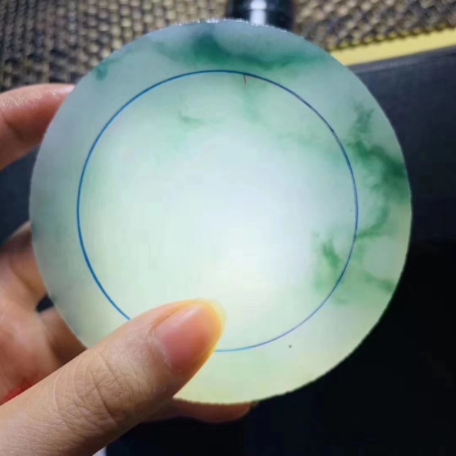 极品翡翠黄加绿手镯图片,极品翡翠手镯的鉴别方法