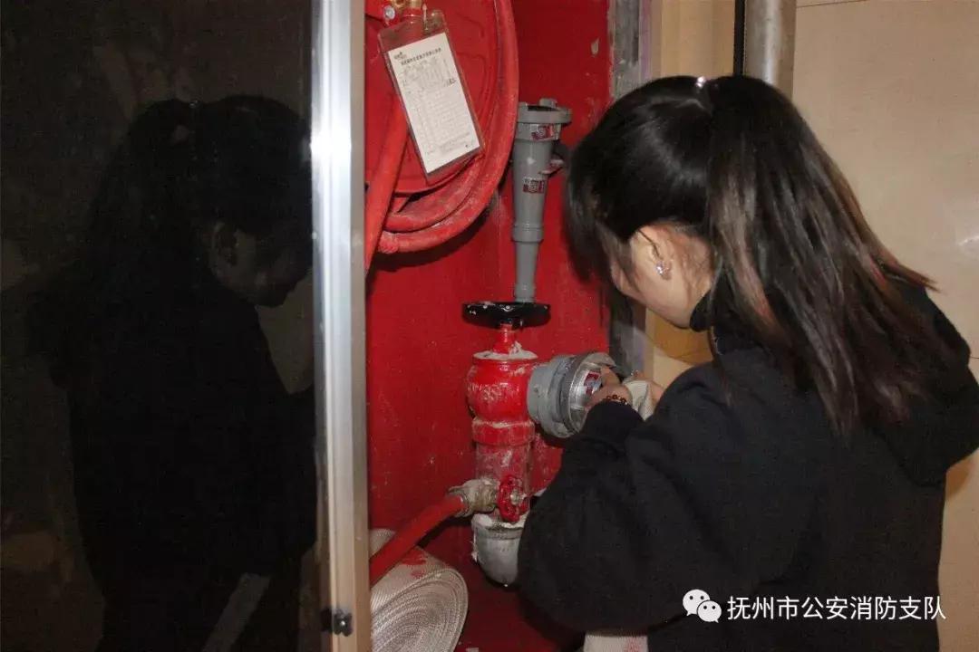 瑙佺伀涓嶆厡鎶墜灏辩伃,瑙佺伀涓嶆厡鎶墜灏辨墦瑙嗛