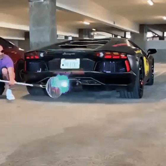 富二代发朋友圈的视频,富二代故意发朋友圈