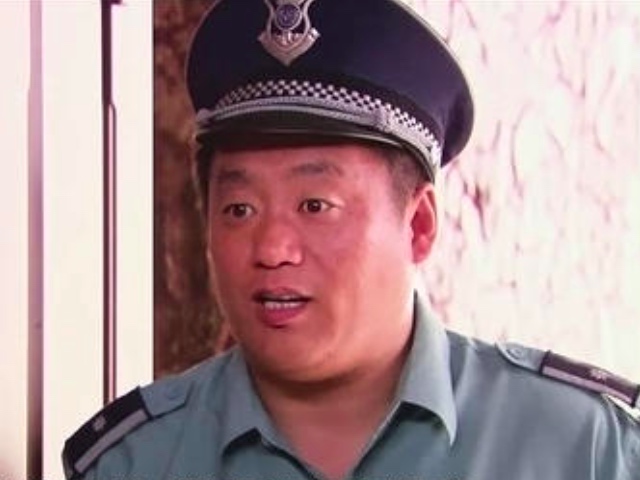 宋晓峰赵本山第几号弟子,赵本山宋晓峰报告