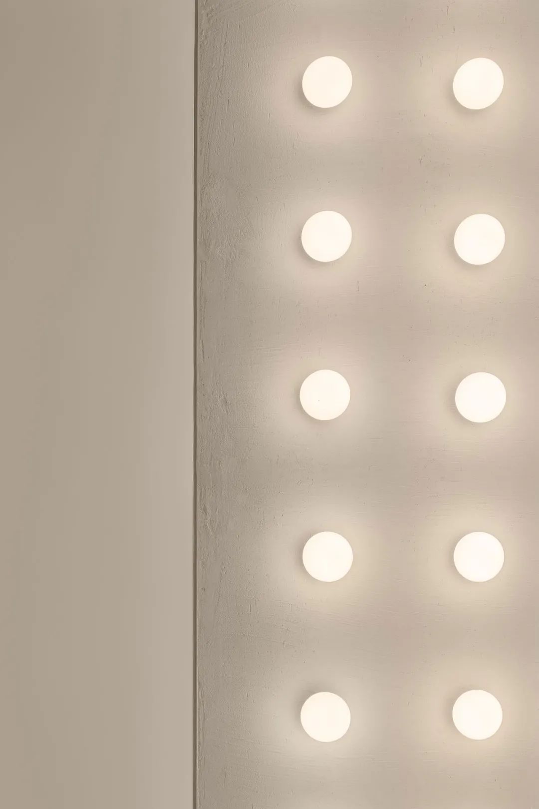 小而美的美容院设计方案,现代极简轻奢美容院设计案例