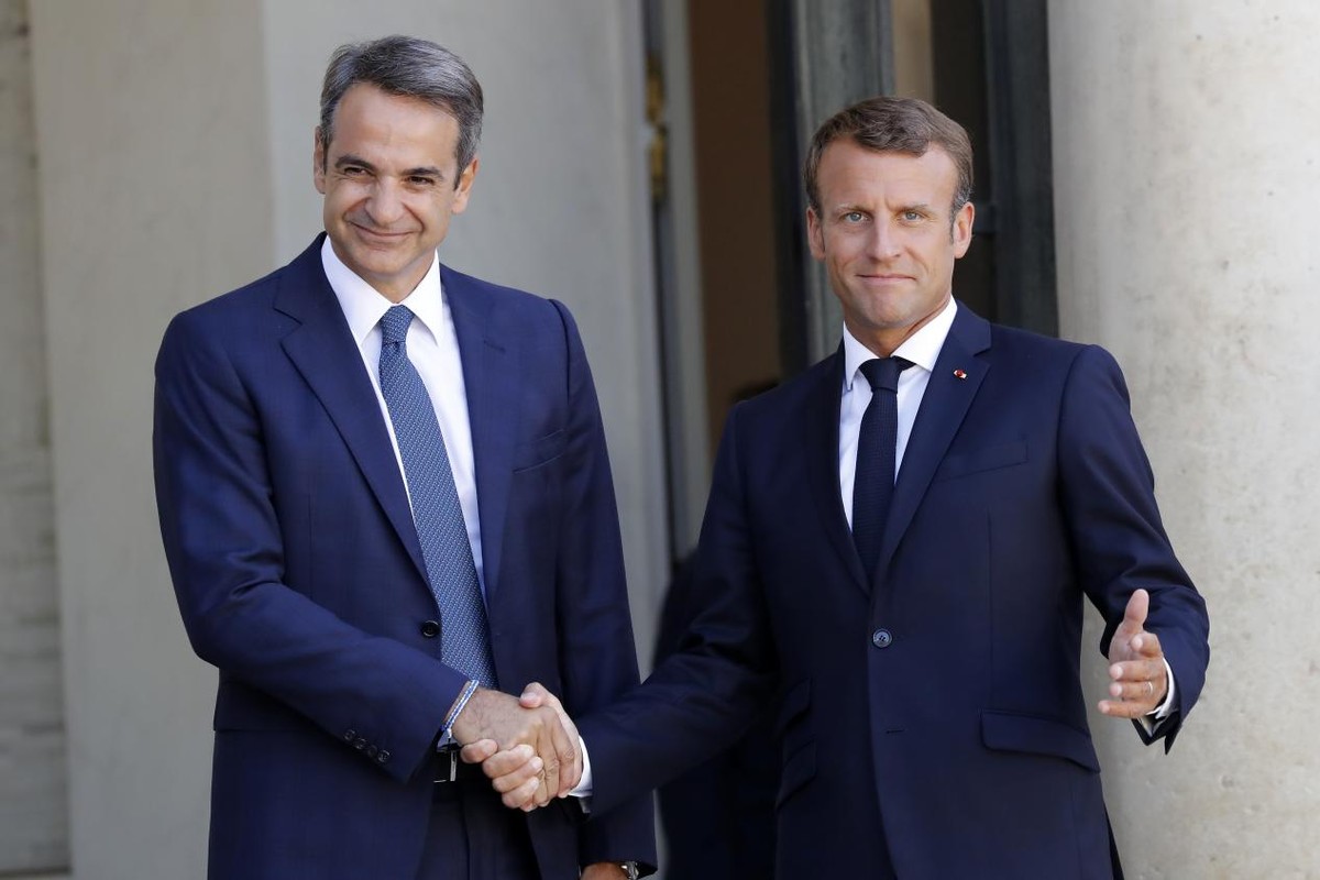 马克龙法国核动力航空母舰,马克龙登上戴高乐号