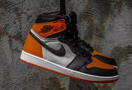 一双AJ4万美金，你以为你买的只是鞋子？