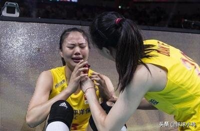 中国女排输球后痛哭,中国女排巴西球迷哭了