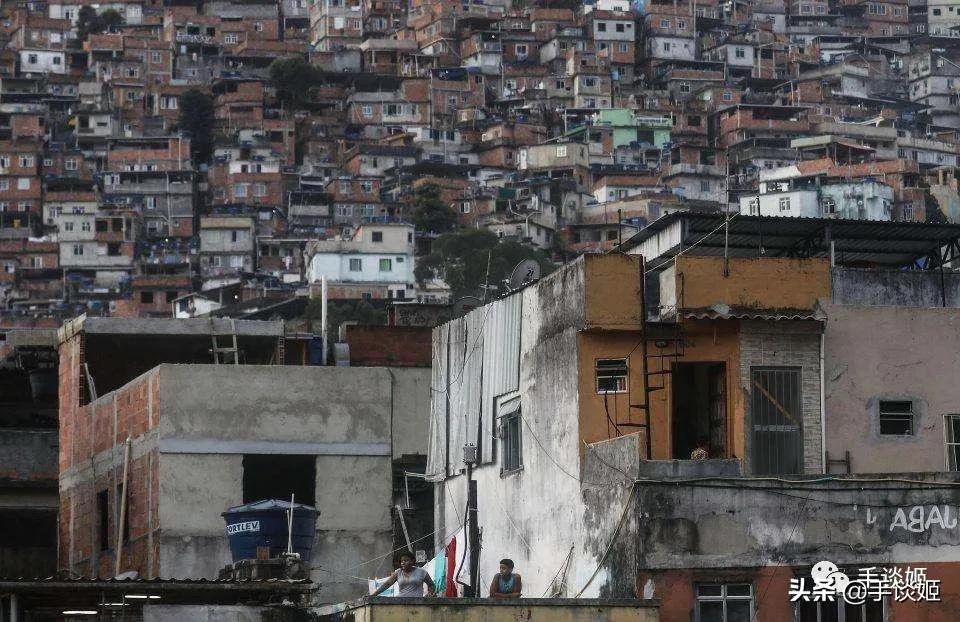 游戏改变命运！巴西平民窟里出生的他成为世界第一*击狙**手