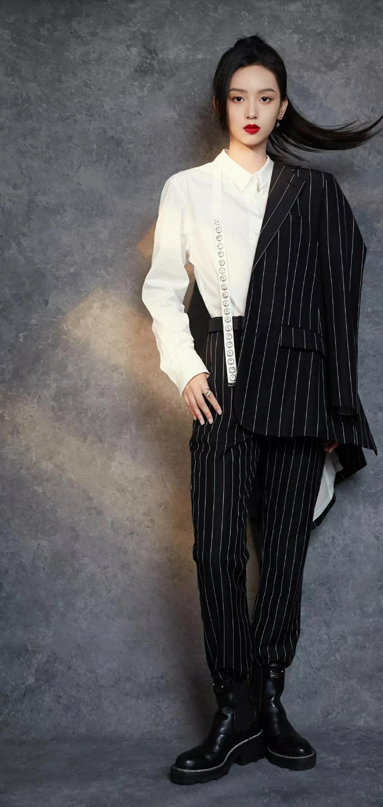 明星穿搭图片素材,明星新款服装图片大全