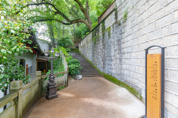 美豪酒店用3年时间,让民国府邸变身野奢酒店,就在西湖内