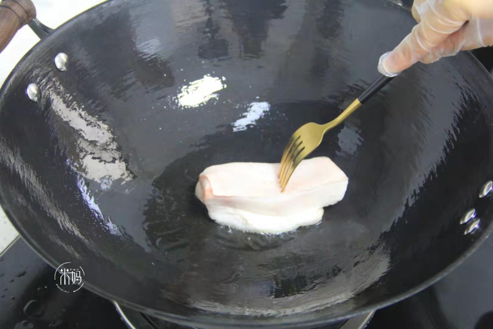 铁锅如何开锅？拿到别直接用，教你开锅，不粘锅不生锈寿命长