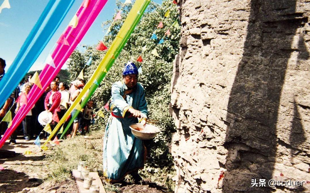 达斡尔萨满文化,达斡尔族萨满服饰艺术研究