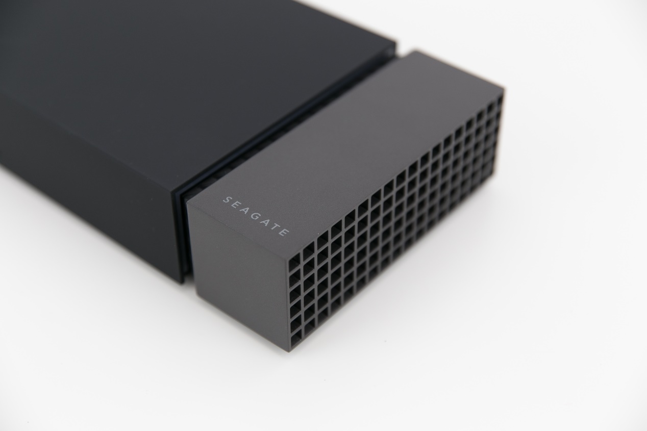 希捷酷玩3.516t,希捷firecuda520是希捷酷玩520吗