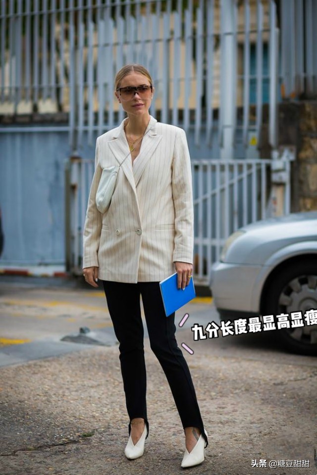 打底连脚裤穿搭技巧简单又好看,踩脚裤时尚穿搭