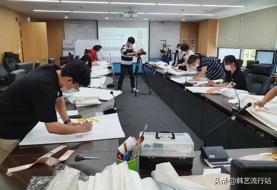 童装搭配秋季2021潮流正品,2021年童装韩版款式秋季