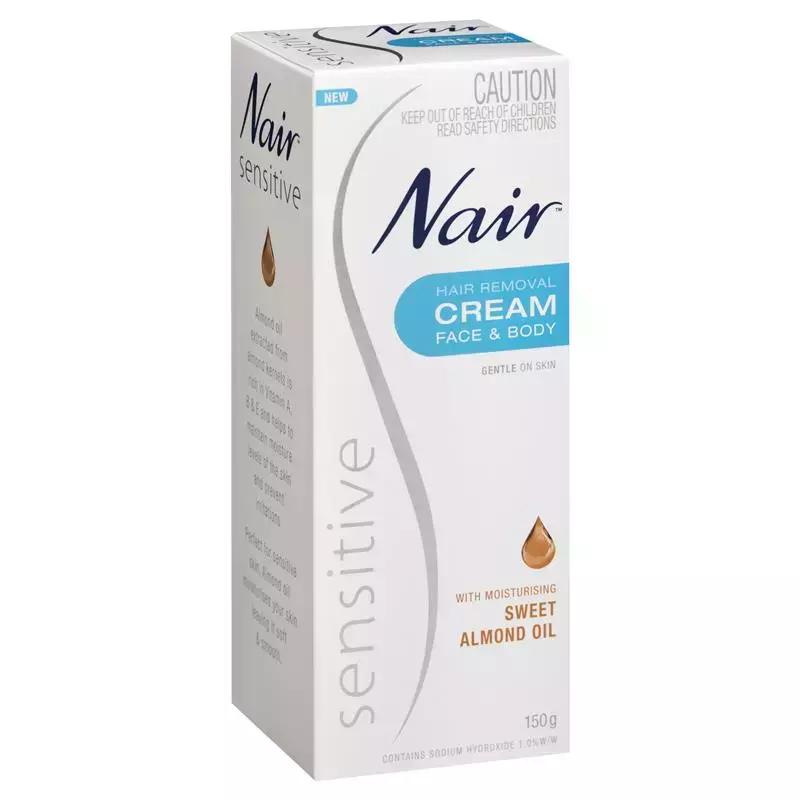 给干枯的身体洒水,给肌肤补充水分让皮肤放松