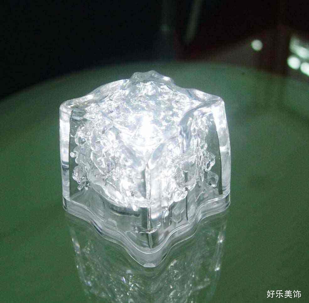 宝石之国动漫磷叶石的模样,宝石之国钻石图片动漫