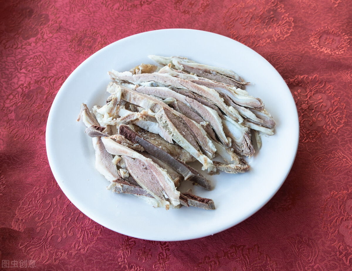 青海西宁怎么样啊,青海西宁什么好吃