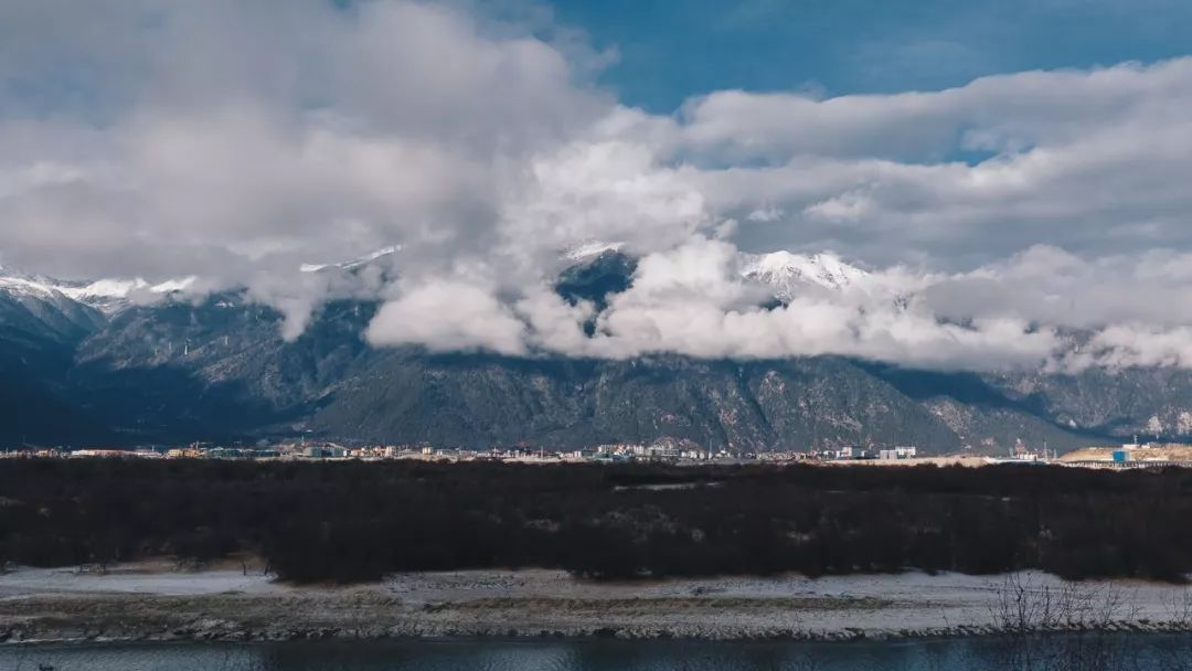 魔幻城市旅游景观,魔幻山城旅游感受