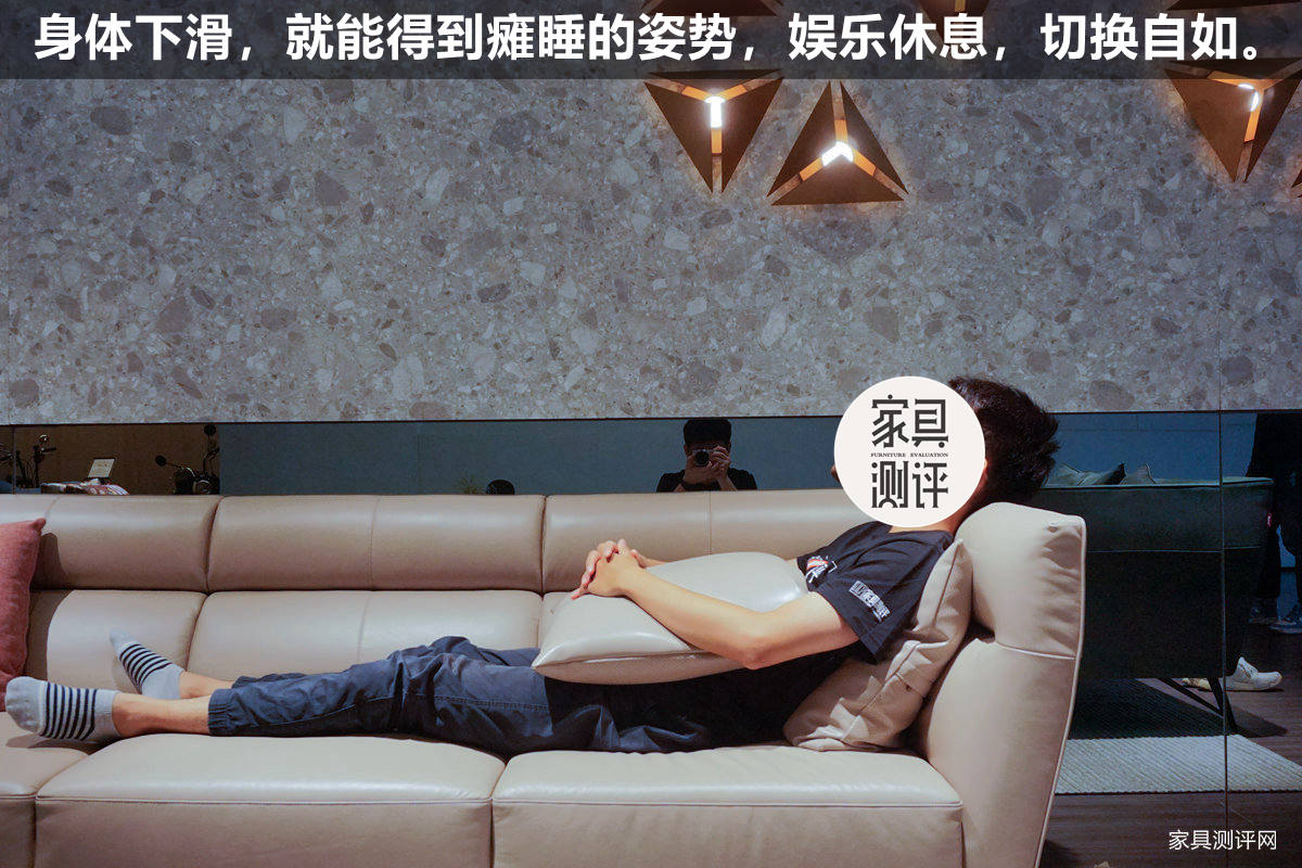 格调沙发哪个系列好用,极简黑沙发怎么搭出高级感