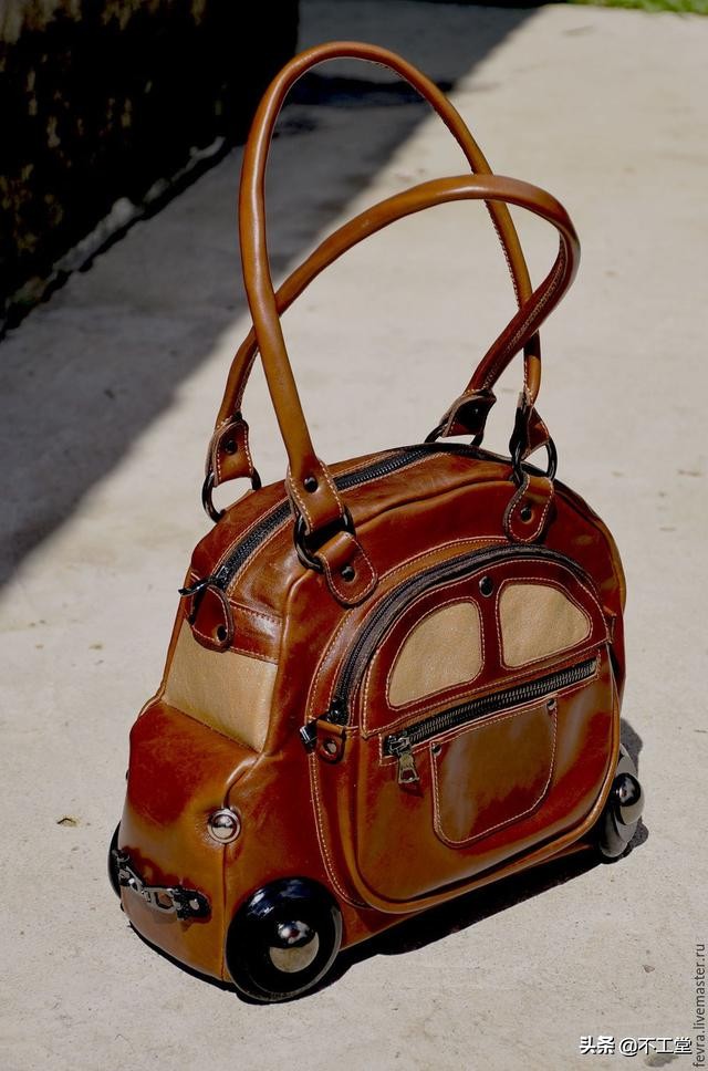 吸引异性表情包,吸引人的眼球包包