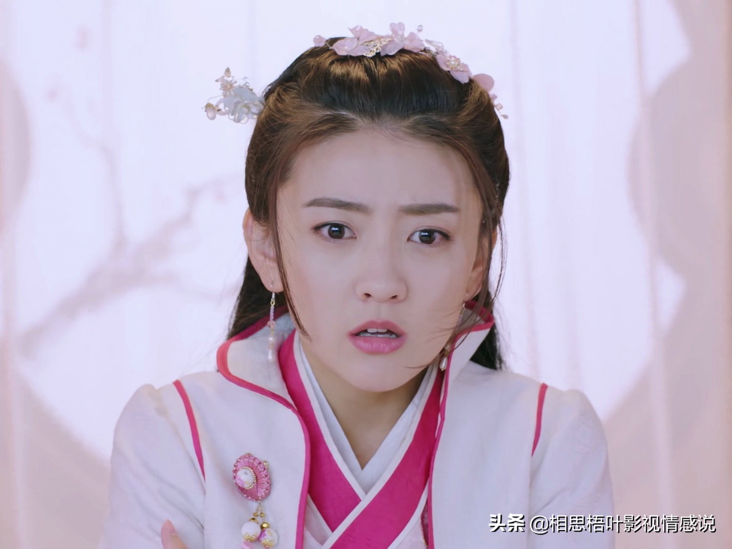 双世宠妃中的曲小檀性格,双世宠妃曲小檀穿越原因